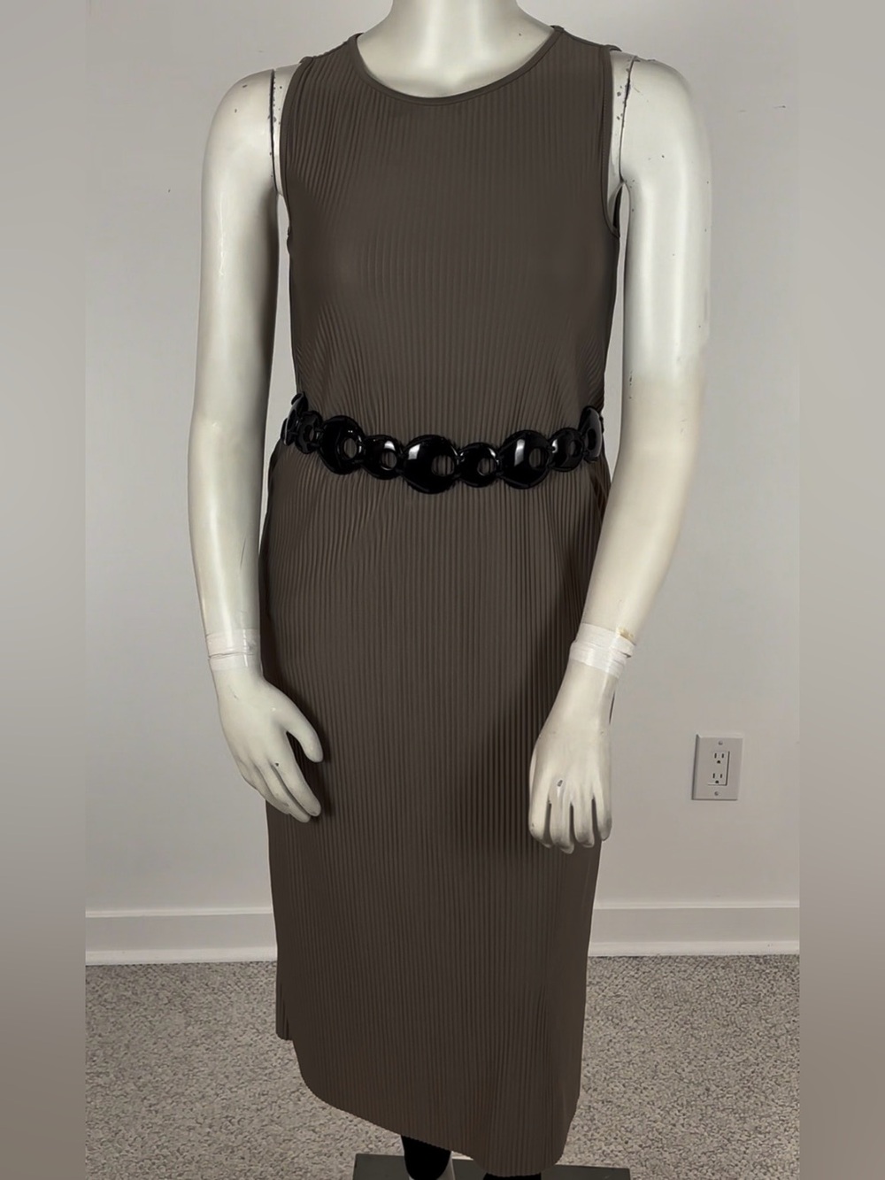 LA VIE EN ROSE (en lounge) Sleeveless Maxi Ribbed Raw Edge Hem Shift Dress